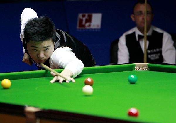 山滑雪男子 山滑雪男子